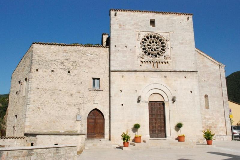 Apartamento La Casa Di Carlotta Cerreto di Spoleto Exterior foto